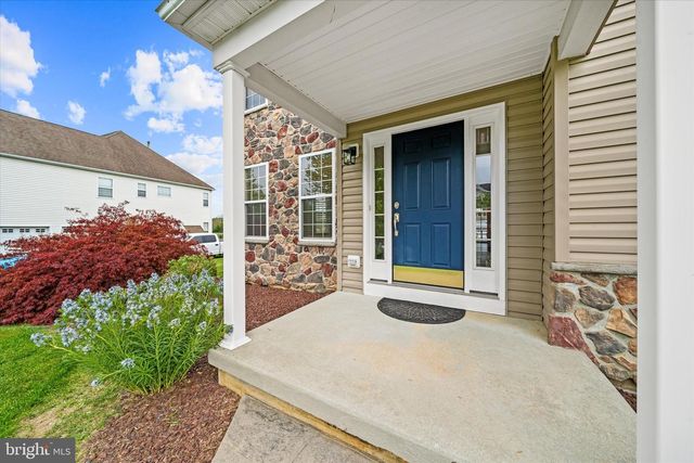 17 ALLSMEER DR, West Grove, PA 19390