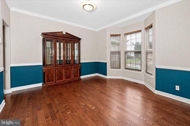 17 ALLSMEER DR, West Grove, PA 19390