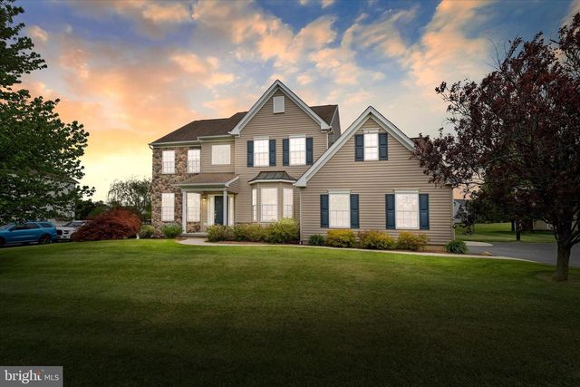 17 ALLSMEER DR, West Grove, PA 19390