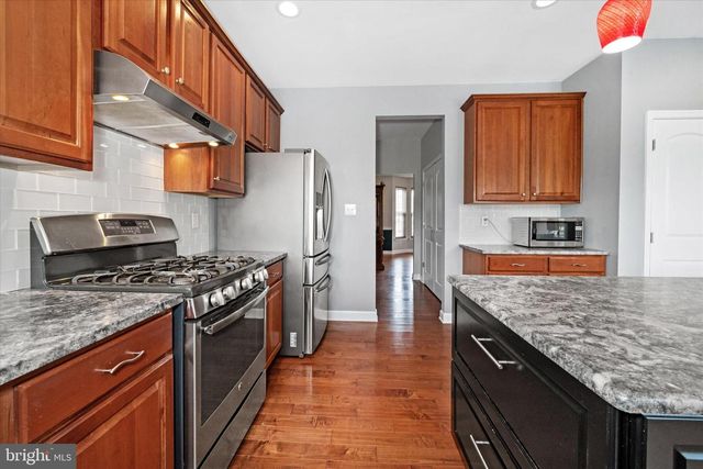 17 ALLSMEER DR, West Grove, PA 19390