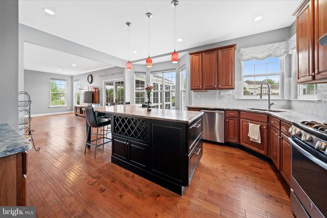 17 ALLSMEER DR, West Grove, PA 19390