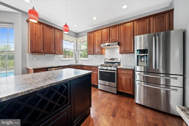 17 ALLSMEER DR, West Grove, PA 19390