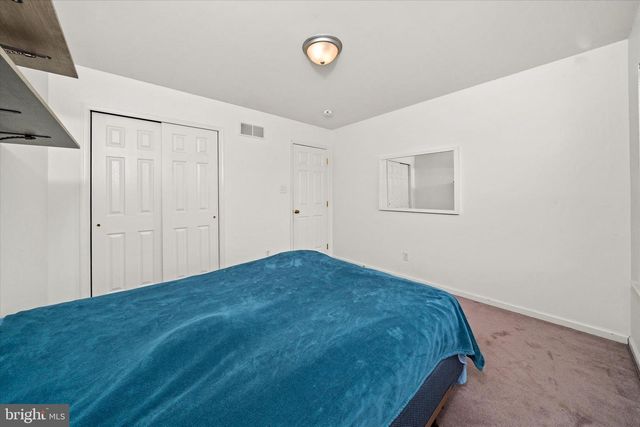 17 ALLSMEER DR, West Grove, PA 19390