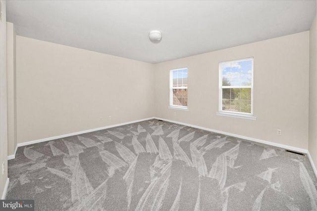 17 ALLSMEER DR, West Grove, PA 19390
