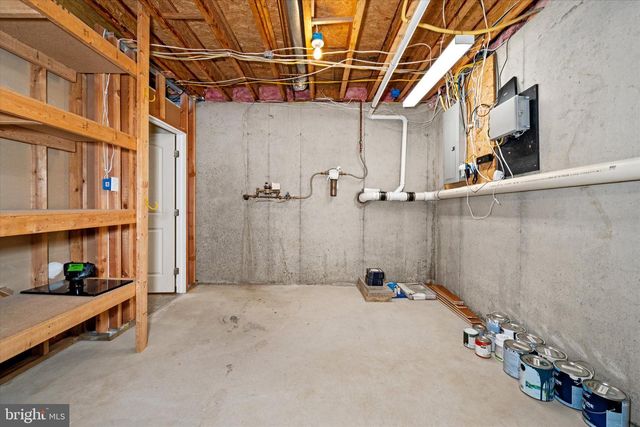 17 ALLSMEER DR, West Grove, PA 19390