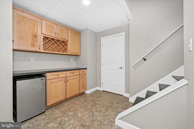 17 ALLSMEER DR, West Grove, PA 19390