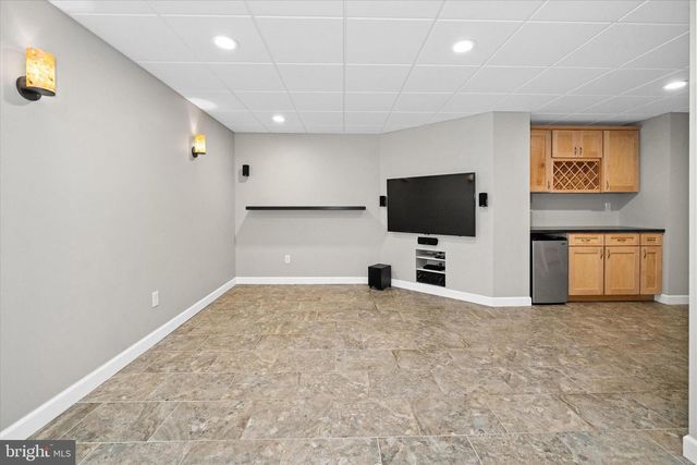 17 ALLSMEER DR, West Grove, PA 19390