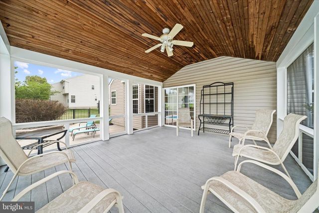 17 ALLSMEER DR, West Grove, PA 19390