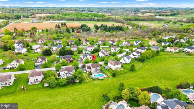 17 ALLSMEER DR, West Grove, PA 19390