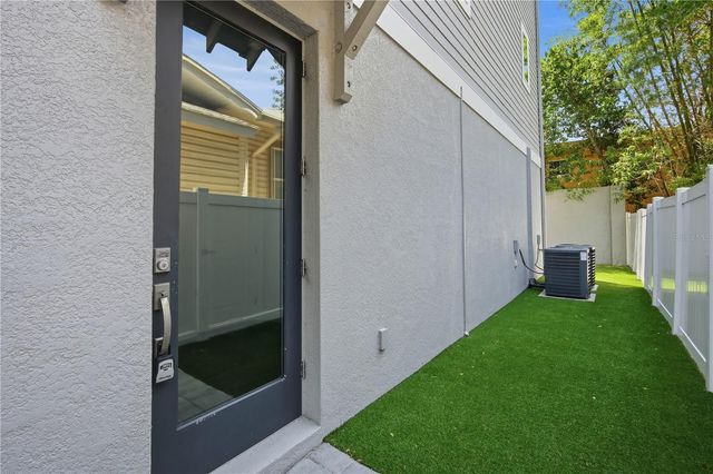 3008 W JULIA STREET 2, Tampa, FL 33629