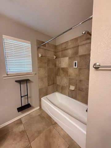 5808 Pedernales Dr, Midland, TX 79707