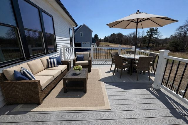 2 Clubhouse Way, Rehoboth, MA 02769