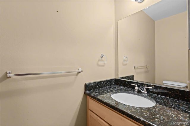 41715 Bedford Drive, Canton Charter Township, MI 48187