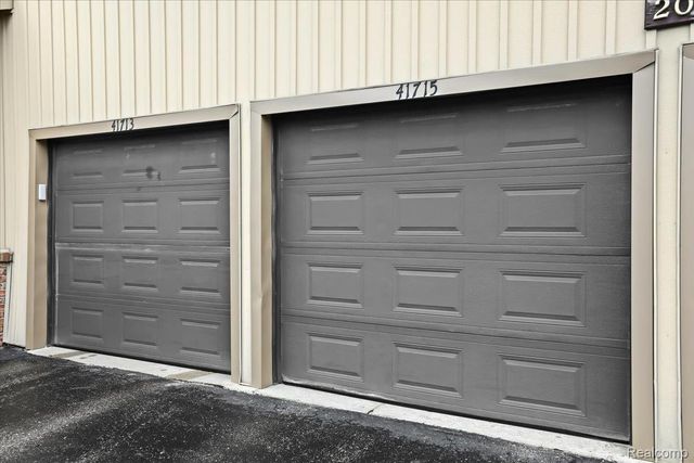 41715 Bedford Drive, Canton Charter Township, MI 48187