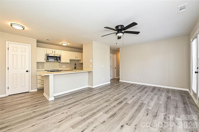 6156 Meadow Rose Lane, Charlotte, NC 28215