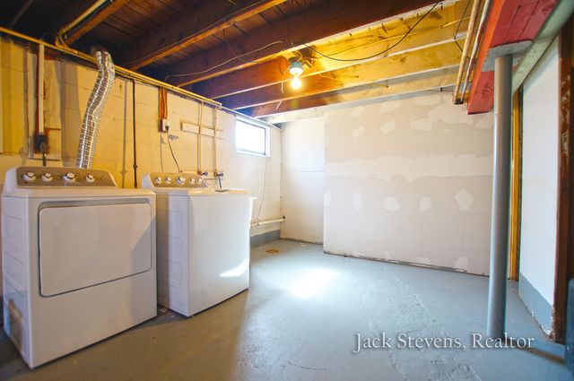 694 E Isabella Avenue, Muskegon, MI 49442
