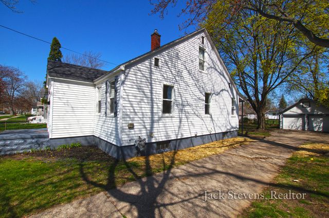 694 E Isabella Avenue, Muskegon, MI 49442