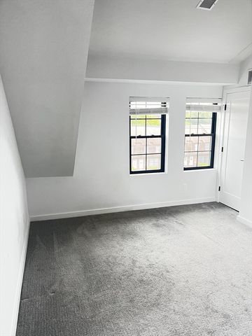 194 Rumford Avenue 1, Mansfield, MA 02048