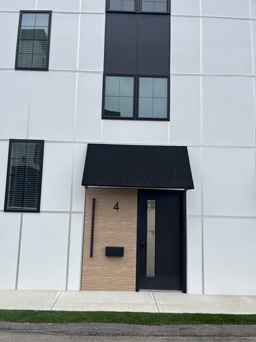194 Rumford Avenue 1, Mansfield, MA 02048
