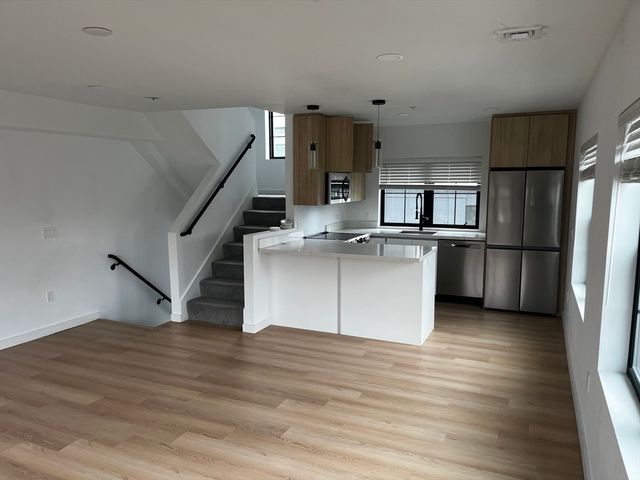 194 Rumford Avenue 1, Mansfield, MA 02048