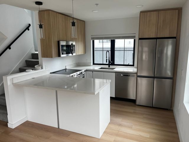 194 Rumford Avenue 1, Mansfield, MA 02048