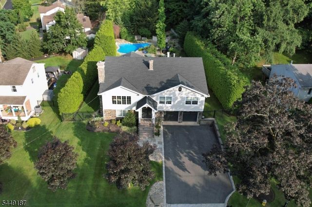 30 The Glen, Cedar Grove Twp., NJ 07009