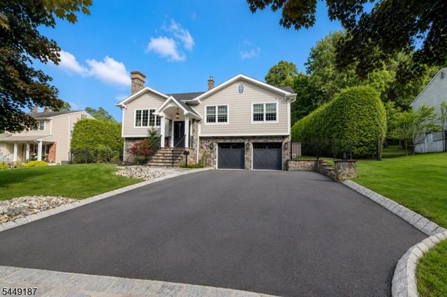30 The Glen, Cedar Grove Twp., NJ 07009