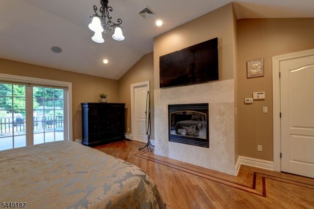 30 The Glen, Cedar Grove Twp., NJ 07009