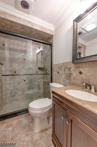 30 The Glen, Cedar Grove Twp., NJ 07009