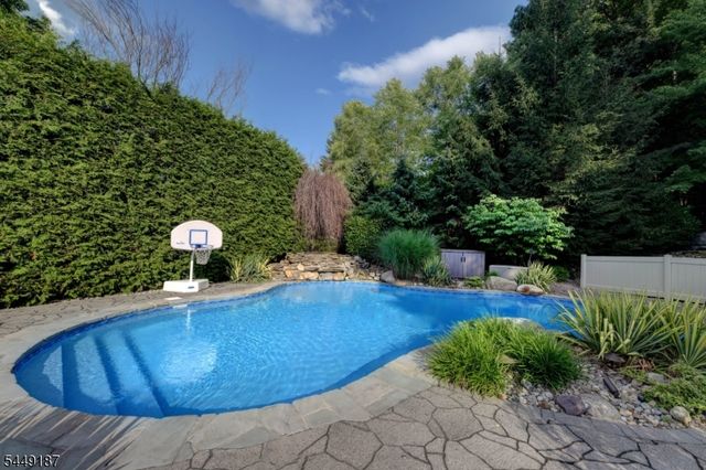 30 The Glen, Cedar Grove Twp., NJ 07009