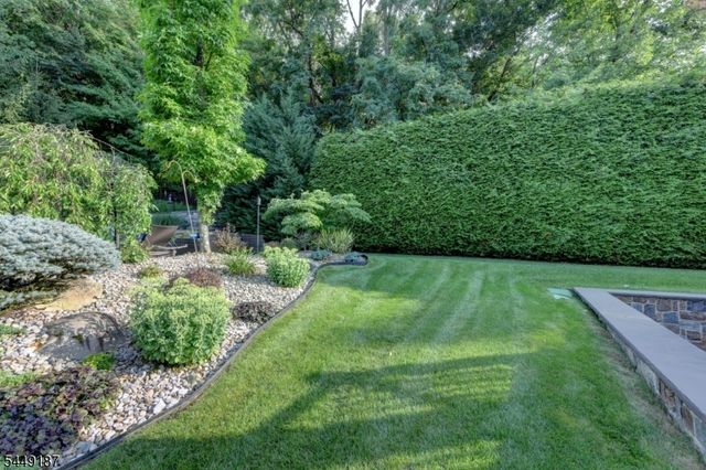30 The Glen, Cedar Grove Twp., NJ 07009
