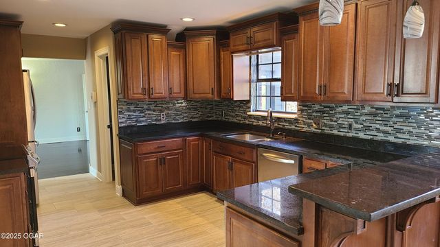 2007 E 47th Street, Joplin, MO 64804