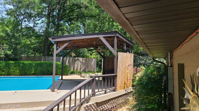 2007 E 47th Street, Joplin, MO 64804