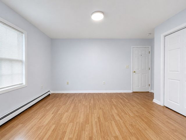 438 Plantation St 438, Worcester, MA 01605