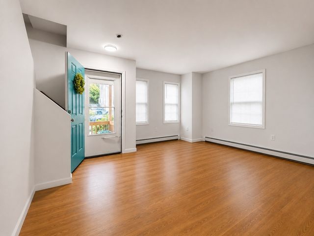 438 Plantation St 438, Worcester, MA 01605