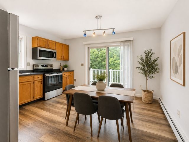 438 Plantation St 438, Worcester, MA 01605