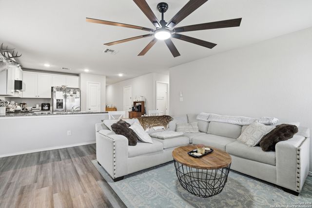 5647 Jasmine Spur, Bulverde, TX 78163