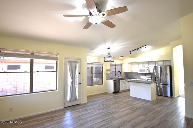 10230 W COUNTRY CLUB Trail, Peoria, AZ 85383