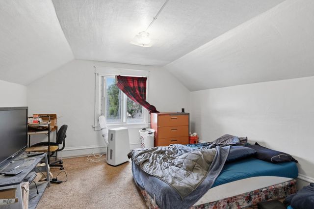 1018 W Grace Ave, Spokane, WA 99205