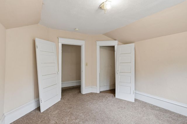 1018 W Grace Ave, Spokane, WA 99205