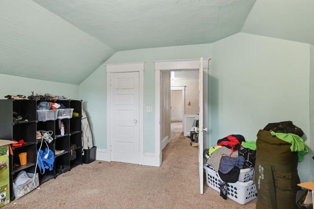 1018 W Grace Ave, Spokane, WA 99205