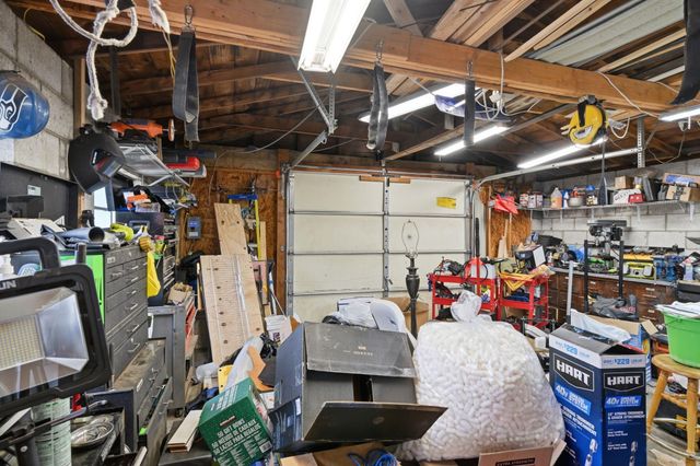 1018 W Grace Ave, Spokane, WA 99205