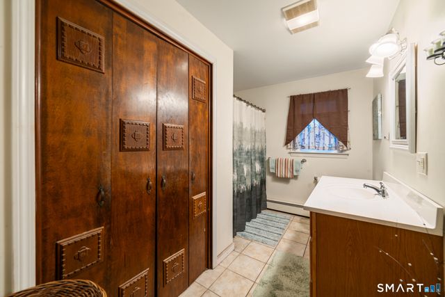 138 Townsend Avenue, Waterbury, CT 06705