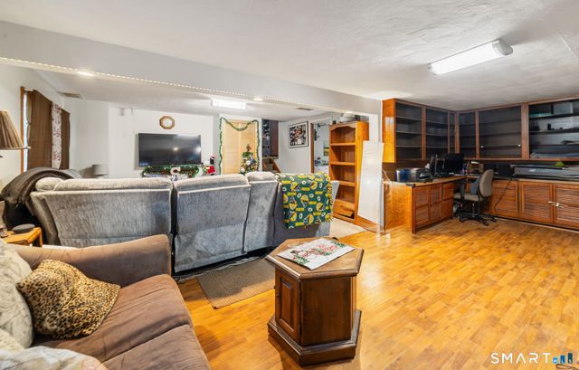 138 Townsend Avenue, Waterbury, CT 06705