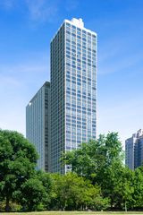 1555 N Astor Street 28W, Chicago, IL 60610