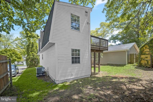 1622 CHESAPEAKE DR, Edgewater, MD 21037
