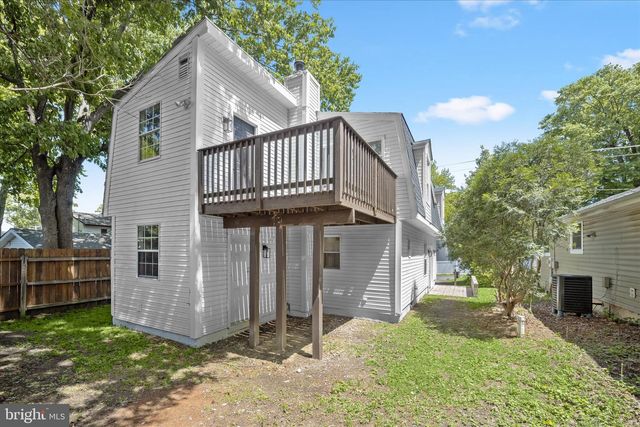 1622 CHESAPEAKE DR, Edgewater, MD 21037