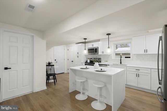 1622 CHESAPEAKE DR, Edgewater, MD 21037