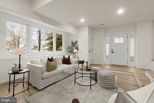 1622 CHESAPEAKE DR, Edgewater, MD 21037