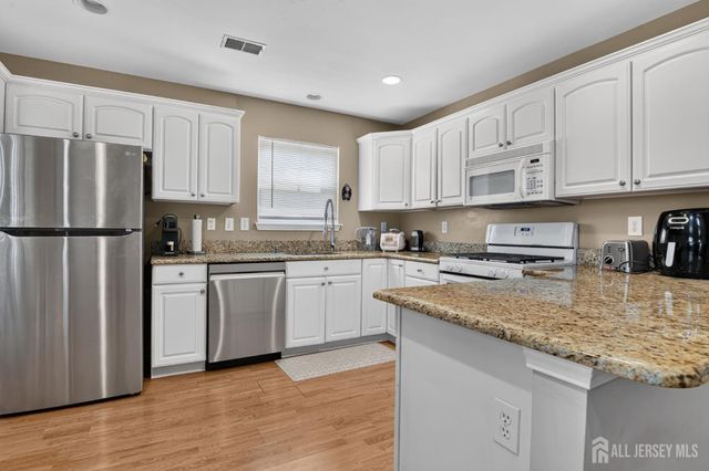 12 Berkshire Court, Manalapan, NJ 07726